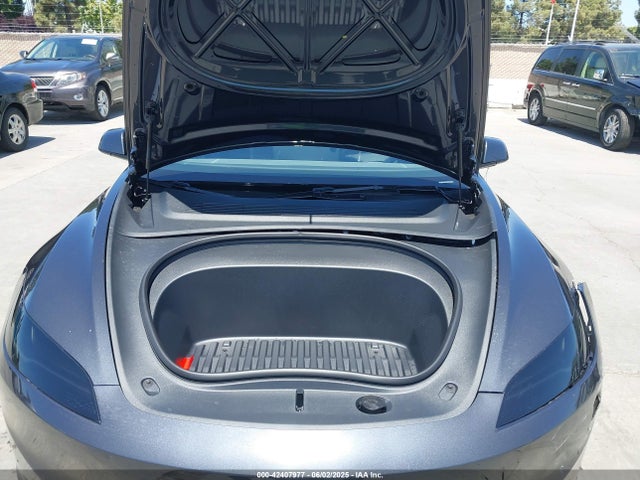 2025 TESLA MODEL 3 5YJ3E1EA3SF020964 Photo 9