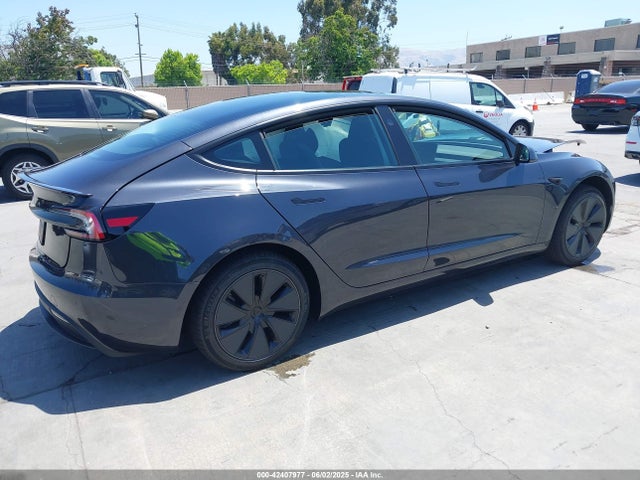 2025 TESLA MODEL 3 5YJ3E1EA3SF020964 Photo 3