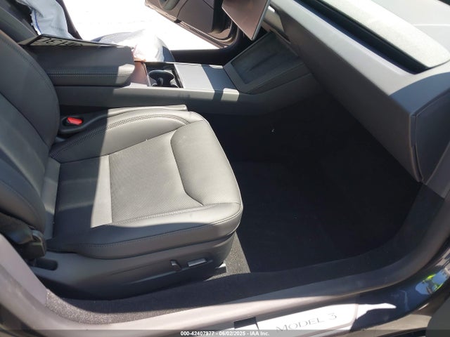 2025 TESLA MODEL 3 5YJ3E1EA3SF020964 Photo 4