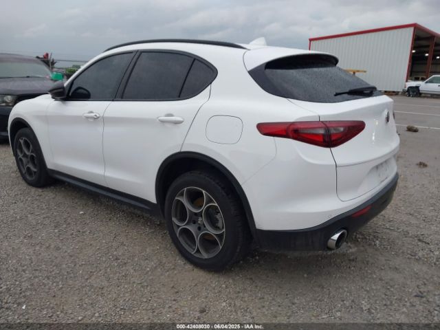 2021 ALFA ROMEO STELVIO ZASPAJAN4M7C98987 Photo 2