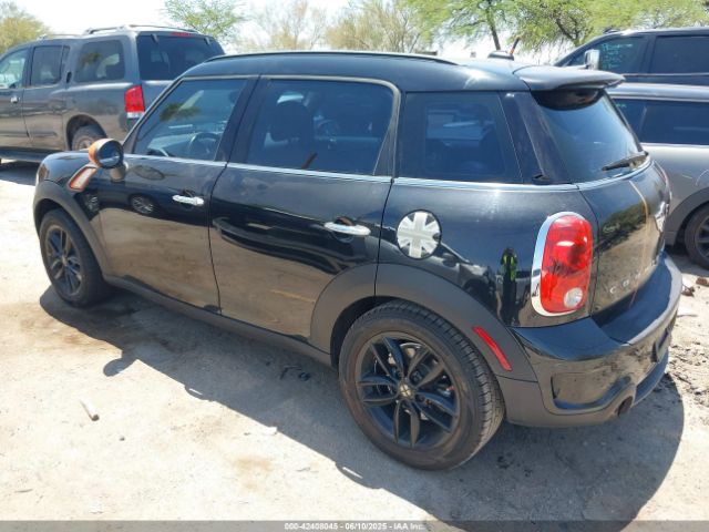 2015 MINI COUNTRYMAN WMWZC3C5XFWT02566 Photo 2