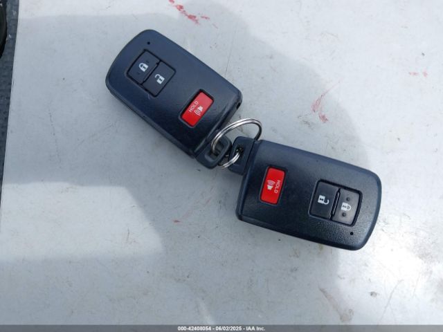 JTDKDTB36J1608039 Toyota Prius C Four
