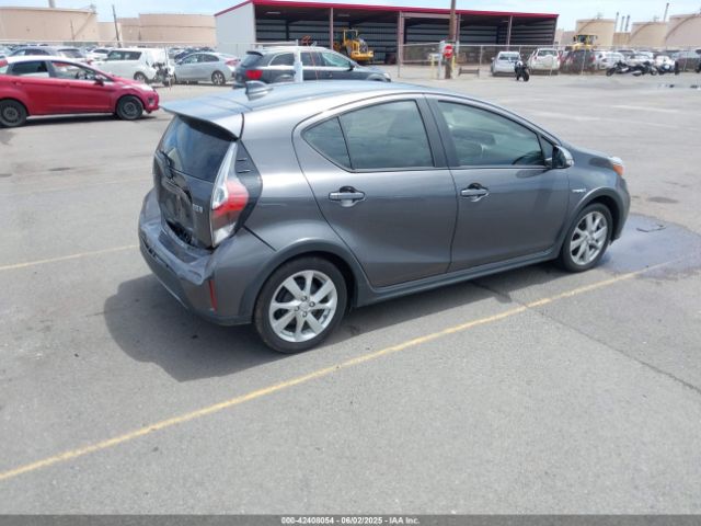 JTDKDTB36J1608039 Toyota Prius C Four