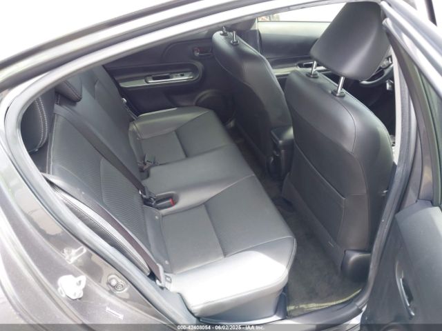 JTDKDTB36J1608039 Toyota Prius C Four