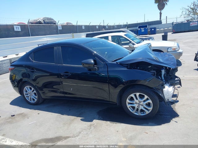 3MYDLBYV6JY309419 Toyota p5v