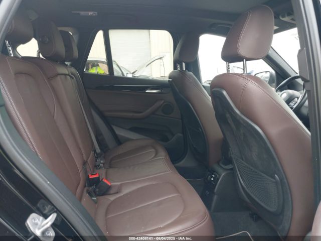 2021 BMW X1 WBXJG7C09M5U09887 Photo 7