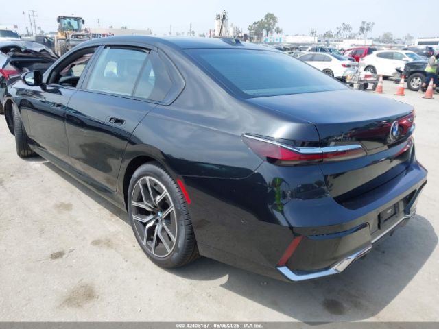 2023 BMW 740 WBA23EH02PCM14257 Photo 2