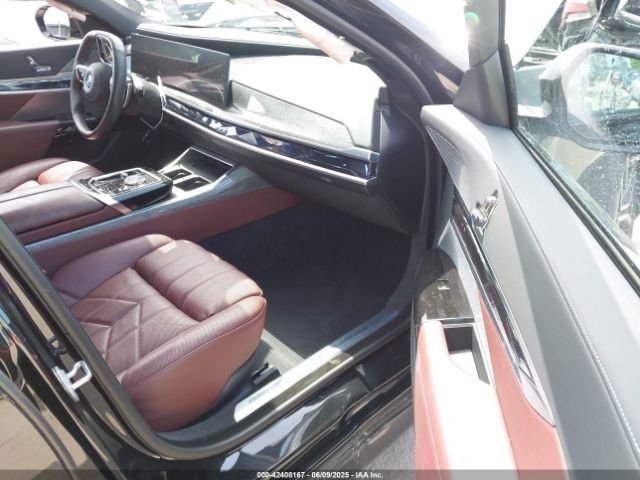 2023 BMW 740 WBA23EH02PCM14257 Photo 4