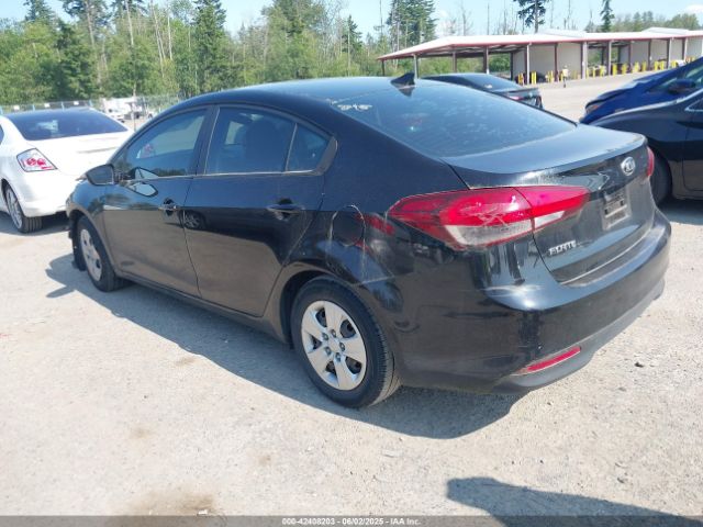 3KPFK4A73JE243513 KIA FORTE LX