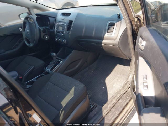 3KPFK4A73JE243513 KIA FORTE LX