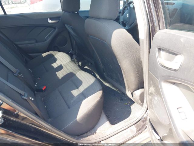 3KPFK4A73JE243513 KIA FORTE LX