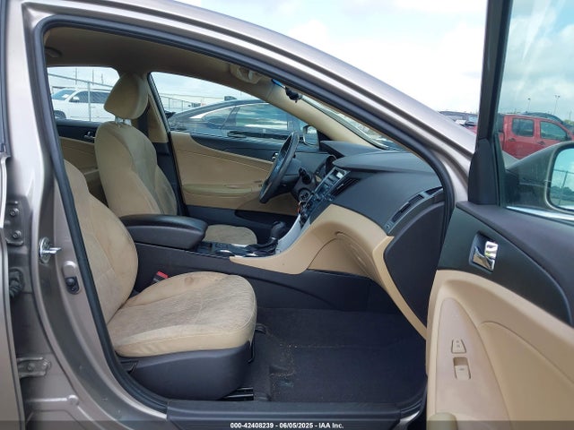5NPEB4AC2EH910856 Hyundai gamma