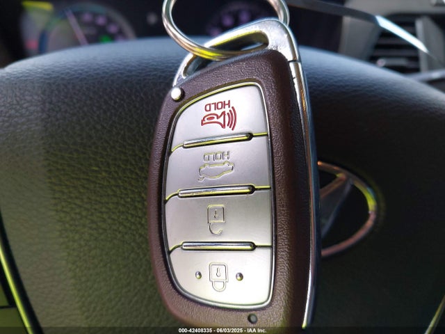 KMHE24L38HA067248 Hyundai Sonata Hybrid Se