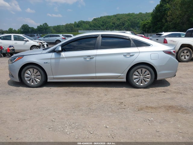 KMHE24L38HA067248 Hyundai Sonata Hybrid Se
