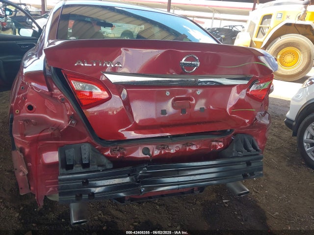 1N4AL3AP3HN334570 Nissan 2017
