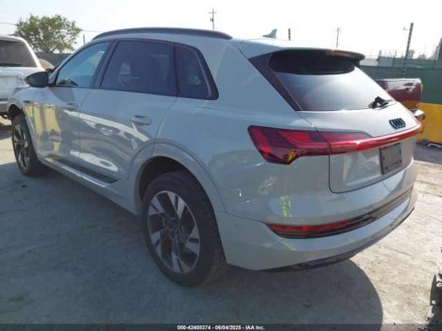 2021 AUDI E-TRON WA1AAAGEXMB037098 Photo 2