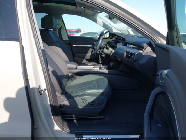 2021 AUDI E-TRON WA1AAAGEXMB037098 Photo 4