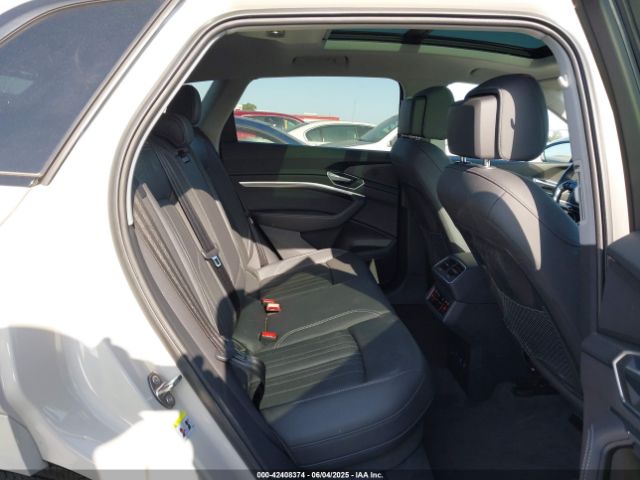 2021 AUDI E-TRON WA1AAAGEXMB037098 Photo 7