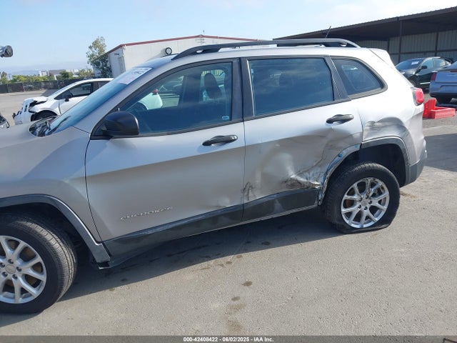1C4PJLAB1FW766757 Jeep Cherokee
