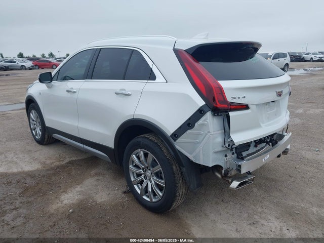 2023 CADILLAC XT4 1GYFZCR49PF225817 Photo 2