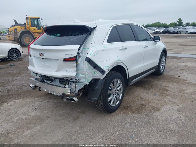 2023 CADILLAC XT4 1GYFZCR49PF225817 Photo 3