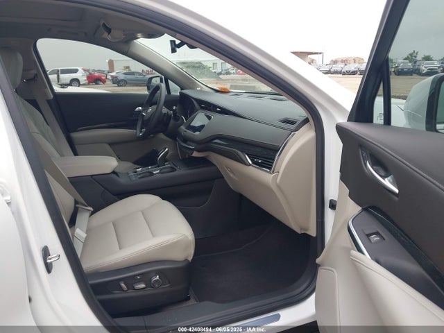 2023 CADILLAC XT4 1GYFZCR49PF225817 Photo 4