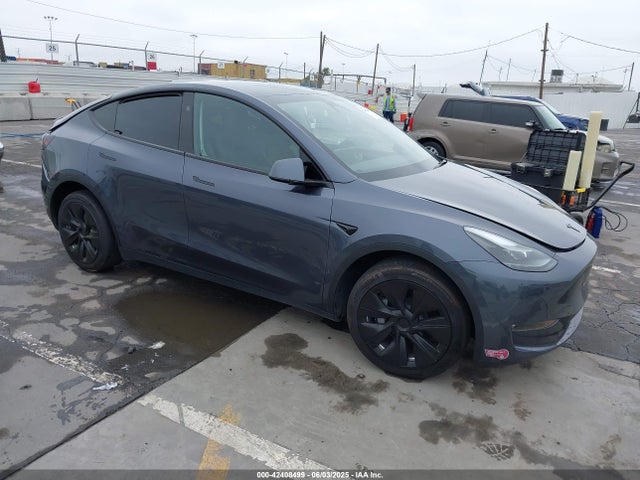 2023 TESLA MODEL Y 7SAYGDEE9PF881001 Photo 0