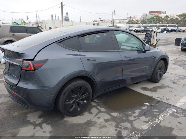 2023 TESLA MODEL Y 7SAYGDEE9PF881001 Photo 3
