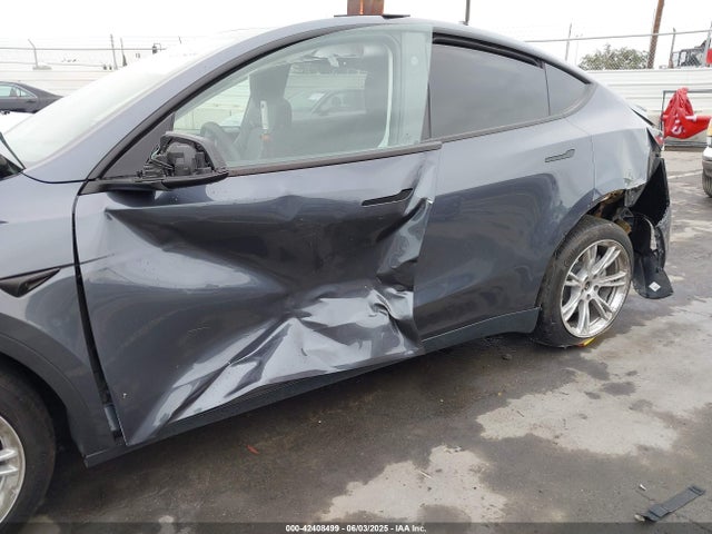 2023 TESLA MODEL Y 7SAYGDEE9PF881001 Photo 5
