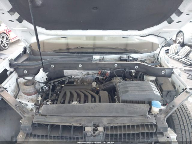 1V2CR2CAXJC594811 Volkswagen 2018