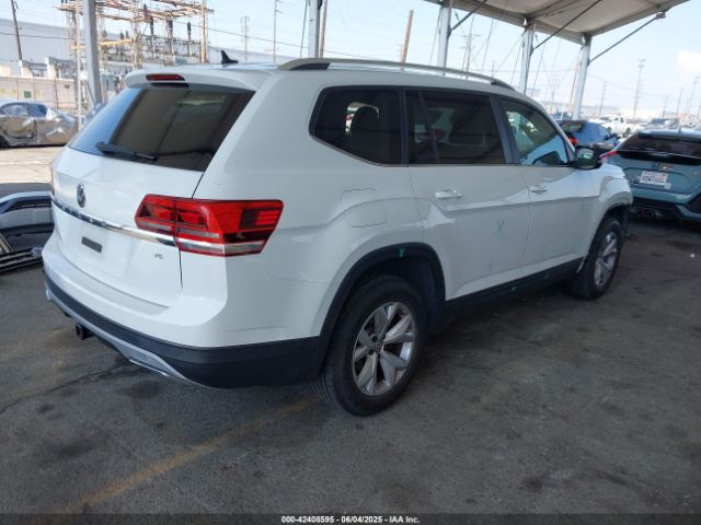 1V2CR2CAXJC594811 Volkswagen 2018