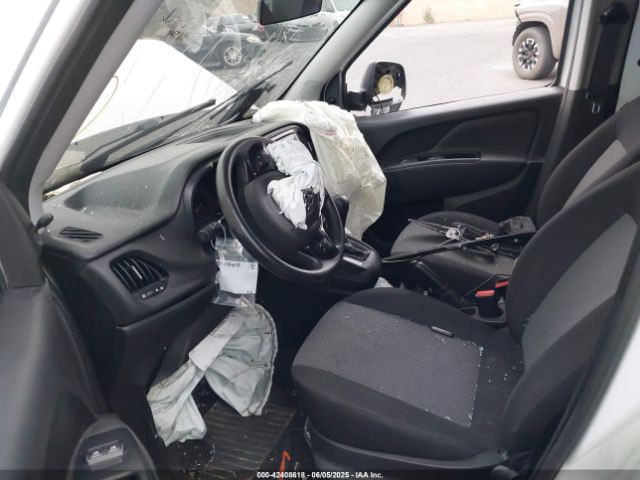 2018 RAM PROMASTER CITY ZFBERFAB7J6J70727 Photo 4