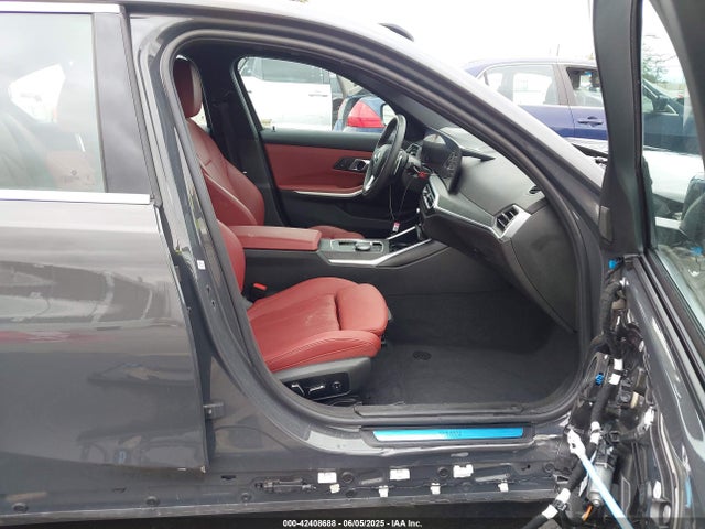 3MW69FF02R8E21650 BMW 330I