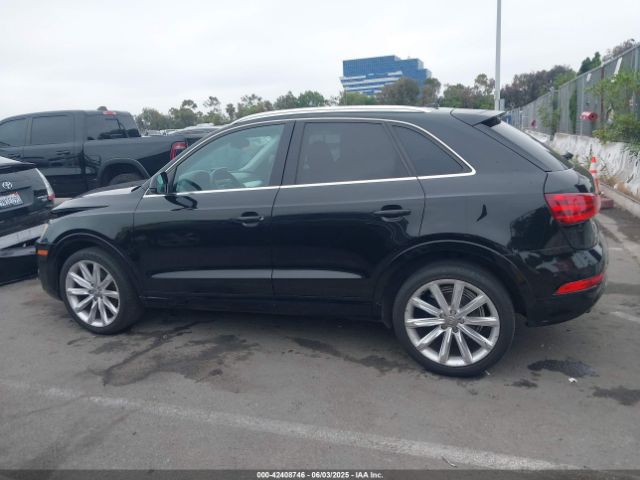 WA1EFCFS8FR002771 Audi Q3 2.0t Premium Plus