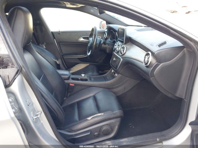 2015 MERCEDES-BENZ CLA 250 WDDSJ4EB4FN162867 Photo 4