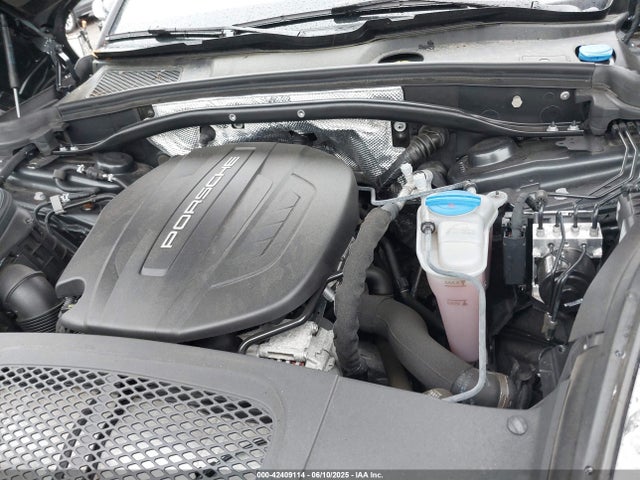Porsche Macan 2018 WP1AA2A57JLB01414 Image 10