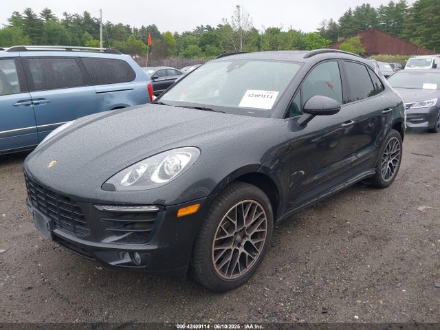 Porsche Macan 2018 WP1AA2A57JLB01414 Image 2