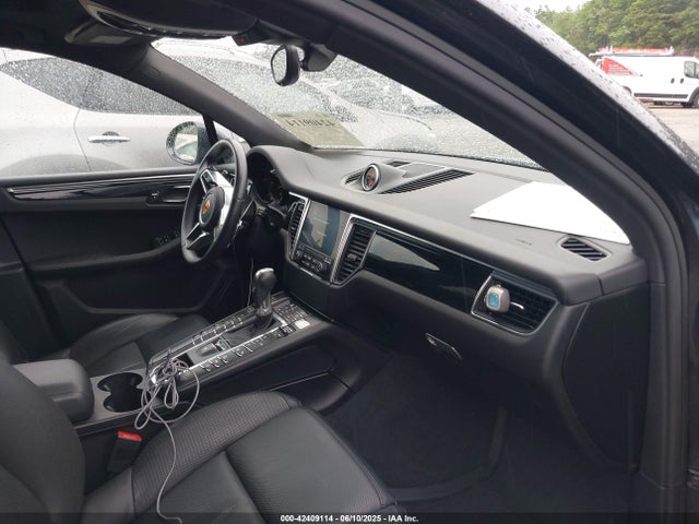 Porsche Macan 2018 WP1AA2A57JLB01414 Image 5