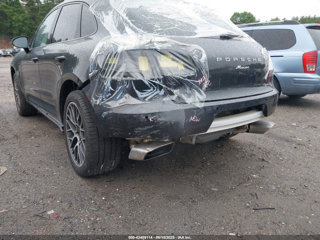 Porsche Macan 2018 WP1AA2A57JLB01414 Image 6