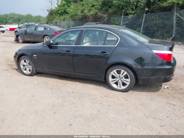 2010 BMW 528I WBANV1C57AC446082 Photo 2