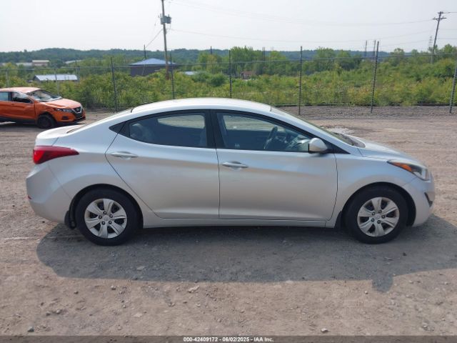 5NPDH4AE7GH681072 Hyundai ELANTRA SE