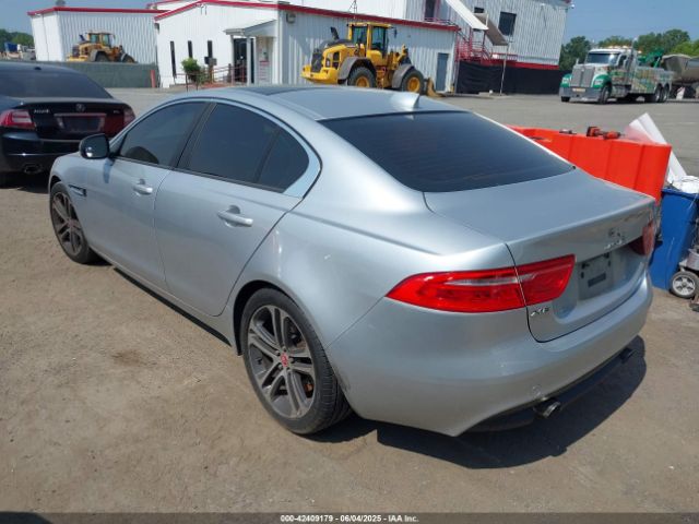 2017 JAGUAR XE SAJAD4BV7HA961369 Photo 2
