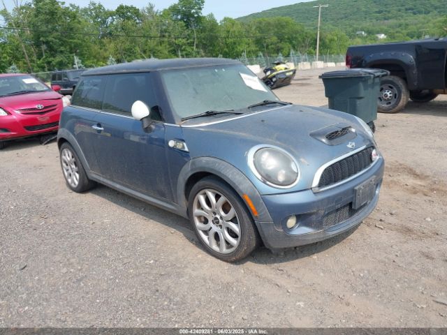 2010 MINI COOPER S WMWMF7C54ATZ74321 Photo 0