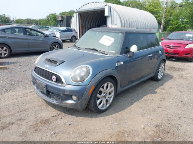 2010 MINI COOPER S WMWMF7C54ATZ74321 Photo 1