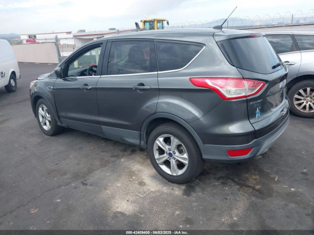 1FMCU0G9XGUB74257 Ford ESCAPE SE