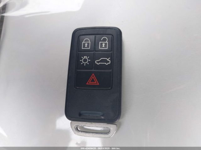 2017 VOLVO XC60 YV440MDJ1H2097153 Photo 10