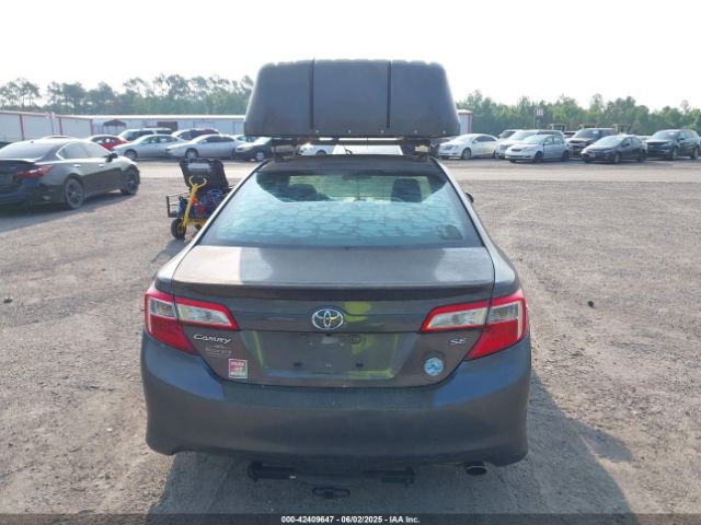 4T1BF1FK2EU347640 Toyota CAMRY SE