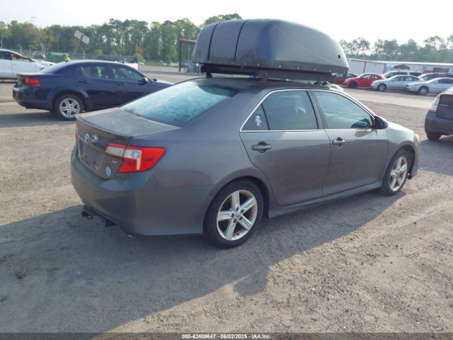 4T1BF1FK2EU347640 Toyota CAMRY SE