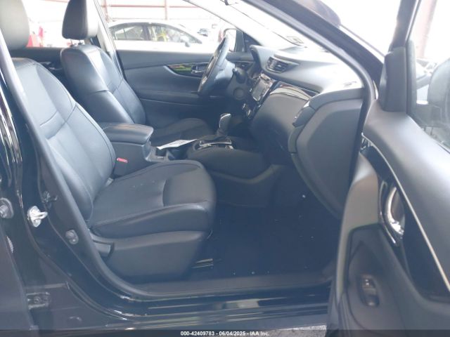 JN1BJ1CR2JW600090 Nissan Rogue Sport Sl