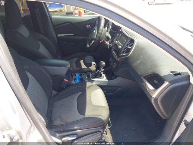 1C4PJLAB6GW324493 Jeep 2016